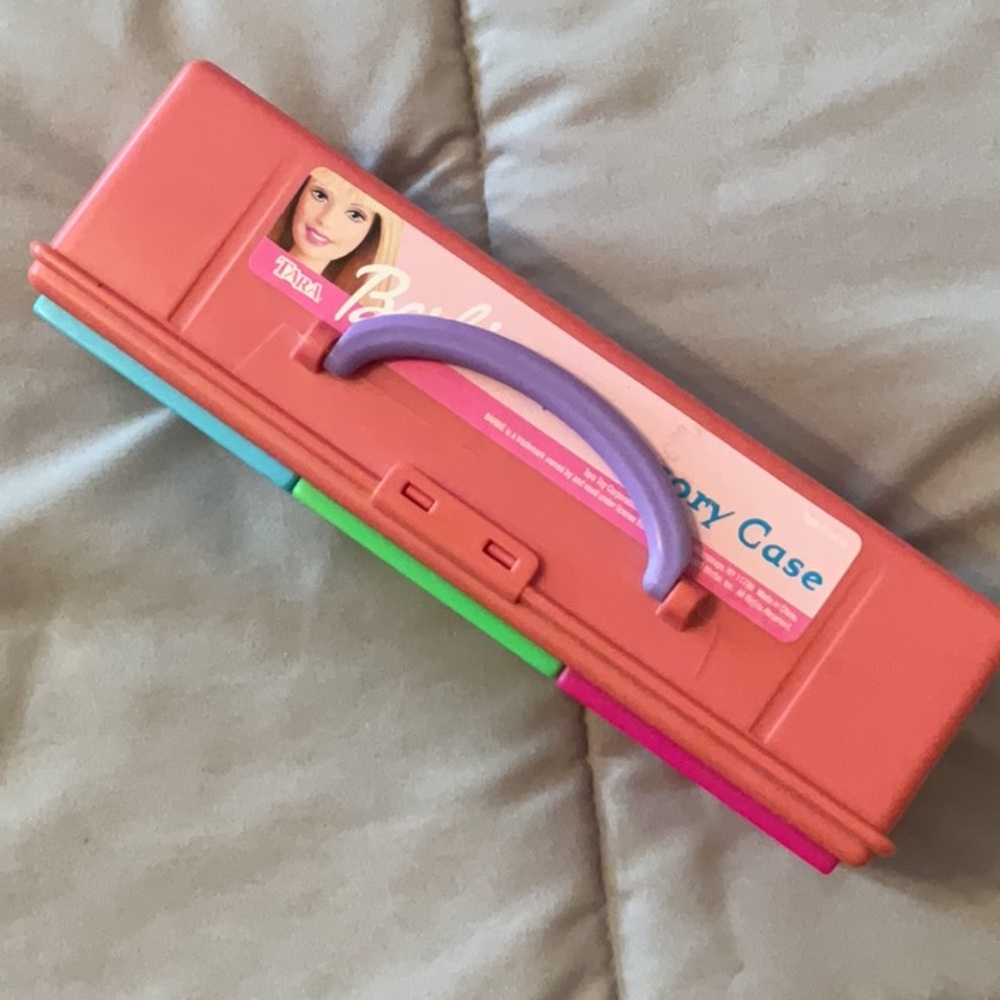 Barbie Accessory Case - Picture 3 of 14